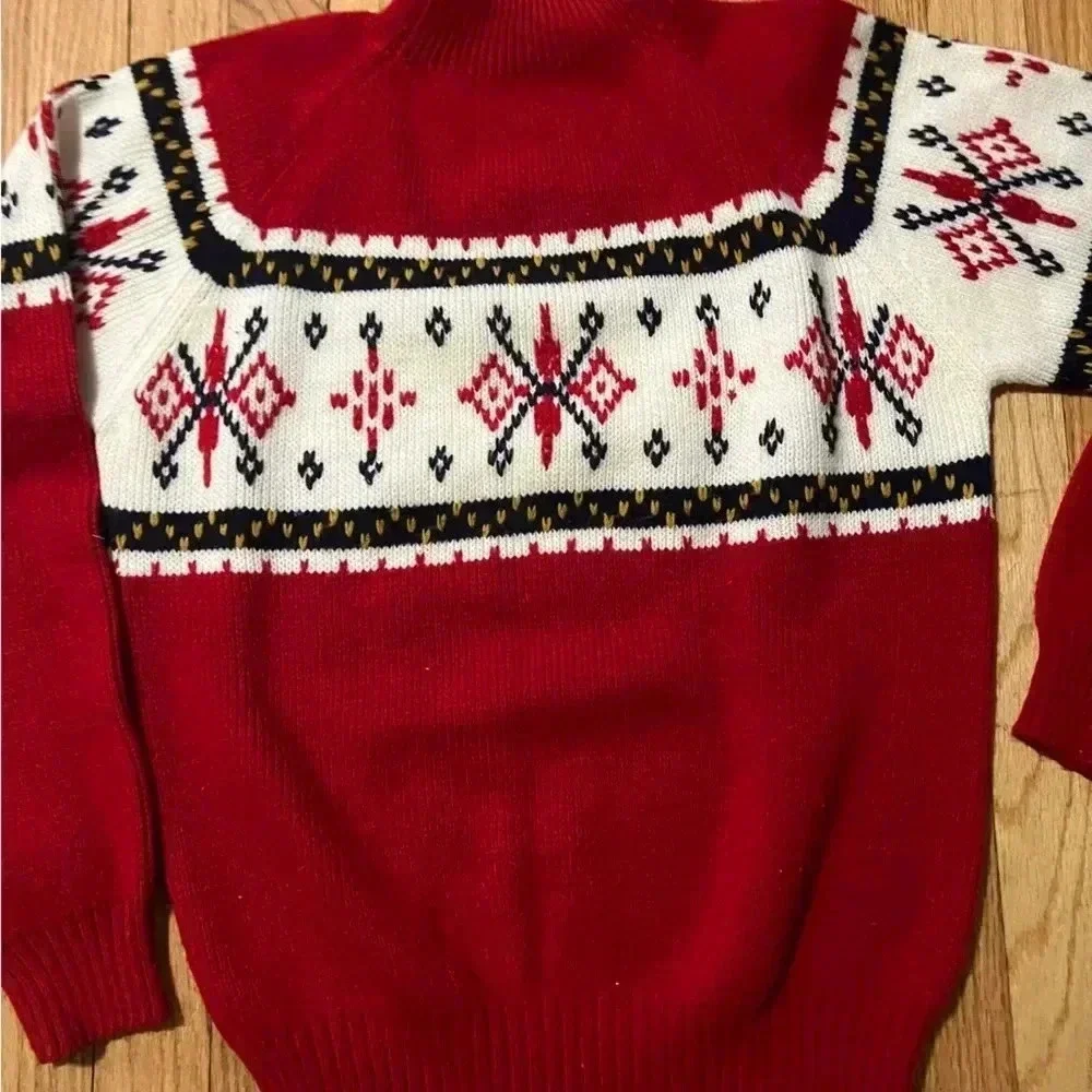 Vintage Sweater in red and white size small - Picture 5 of 9